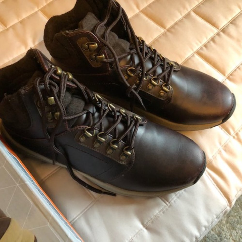 KHOMBU  Nick Boot